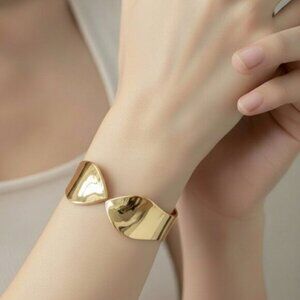 Vintage Chunky Wide Stainless Steel Waterproof 18k Gold Plated Bracelet Bangle